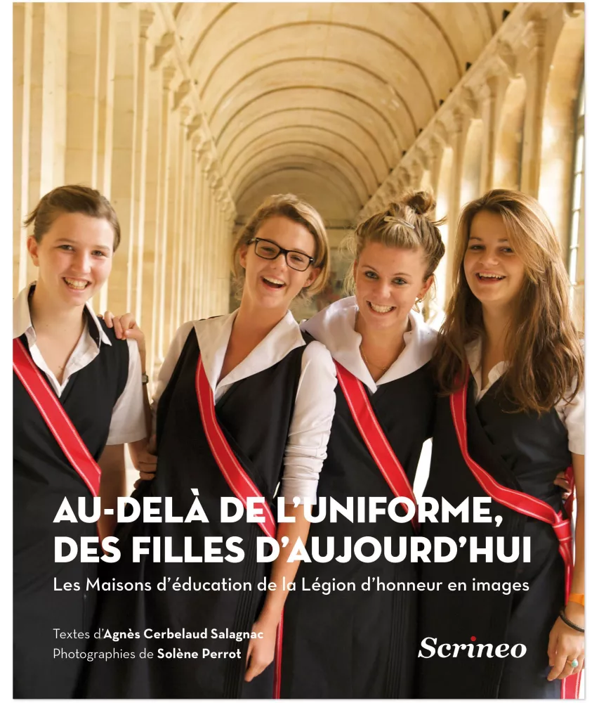 Agnès Cerbelaud-Salagnac - Au-delà de l'uniforme des filles d'aujourd'hui